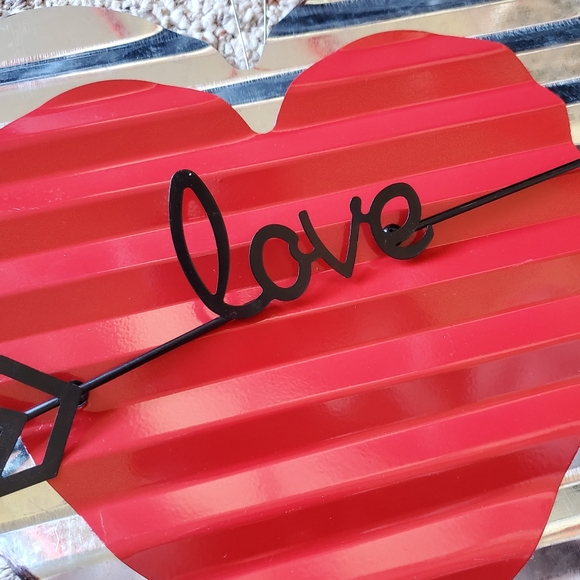 Metal Red Heart - Picture 4 of 5